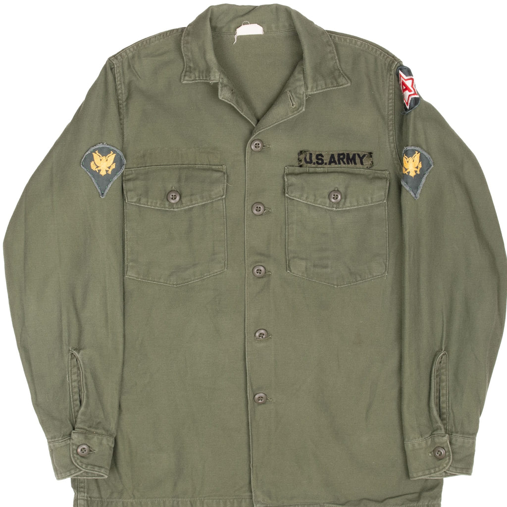 Vintage Us Army 1967 Vietnam War Utility Sateen Shirt P64 Patch Size 15 1/2 X 33

DSA-100-67-C-1402

Patches: Us Army, Specialist 4, 6th Army