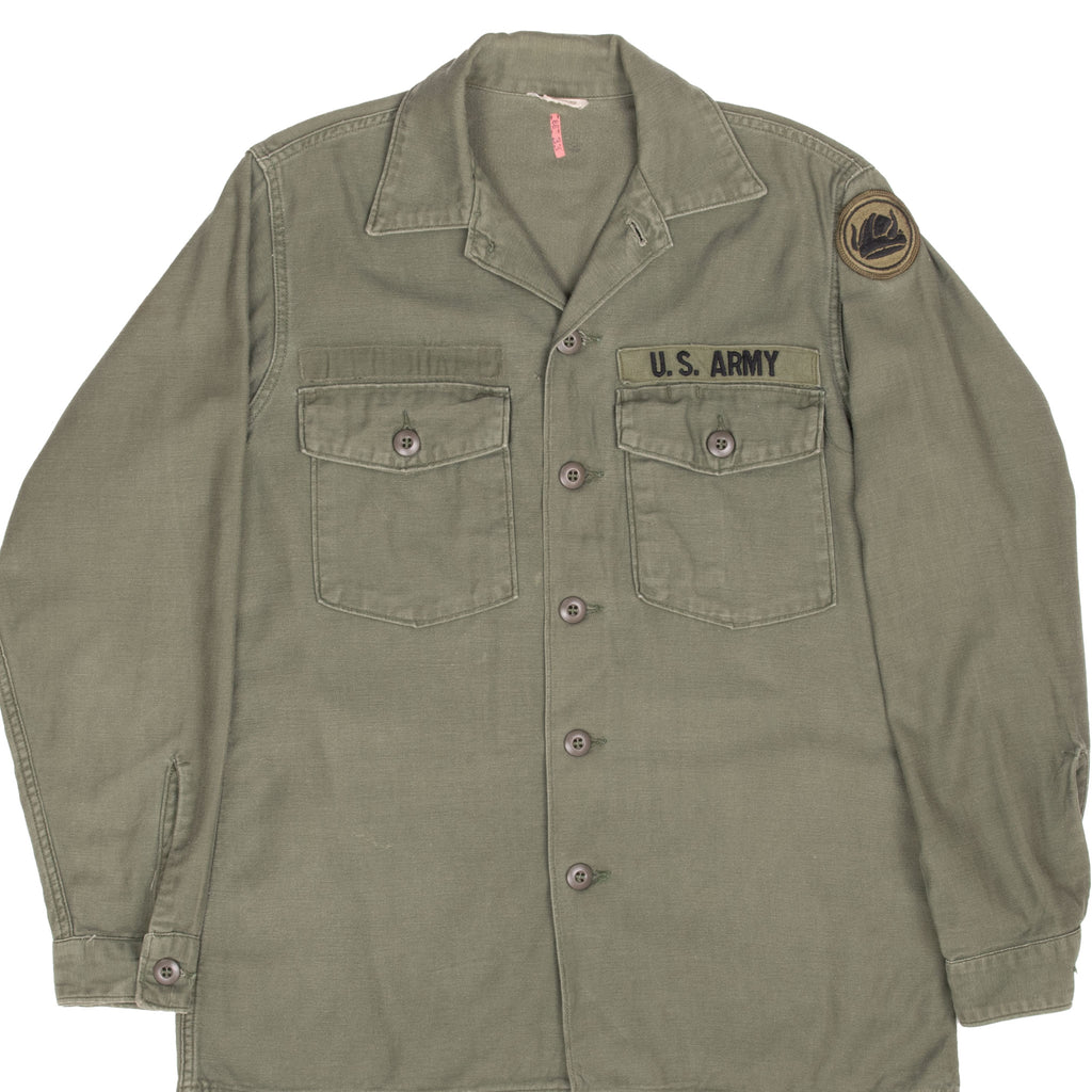 Vintage Us Army 1970 Vietnam War Utility Sateen Shirt P64 Patch Size 15 1/2 X 33

Patches: Us Army, 47th Infantry Division
