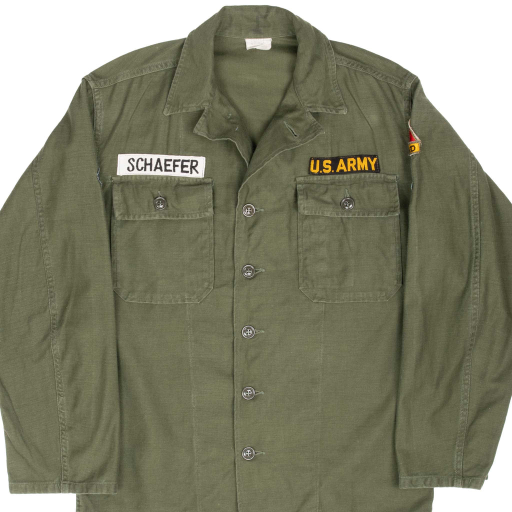 Vintage Us Army Utility Shirt P58 1959 First Pat Vietnam War Size Small Patch

Patch: Us Army, Shaeffer, Specialist 4, 3Rd Armored Division