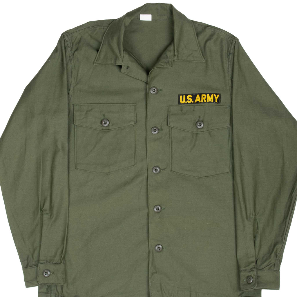 Vintage Us Army 1970S Vietnam War Utility Sateen Shirt P64 Patched Size 15 1/2 X 33

Patches: US ARMY
