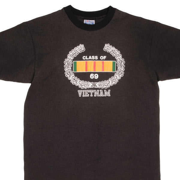 Vintage US Army Vietnam Class of 1969 Tee Shirt Size Large Made In USA With Single Stitch Sleeves