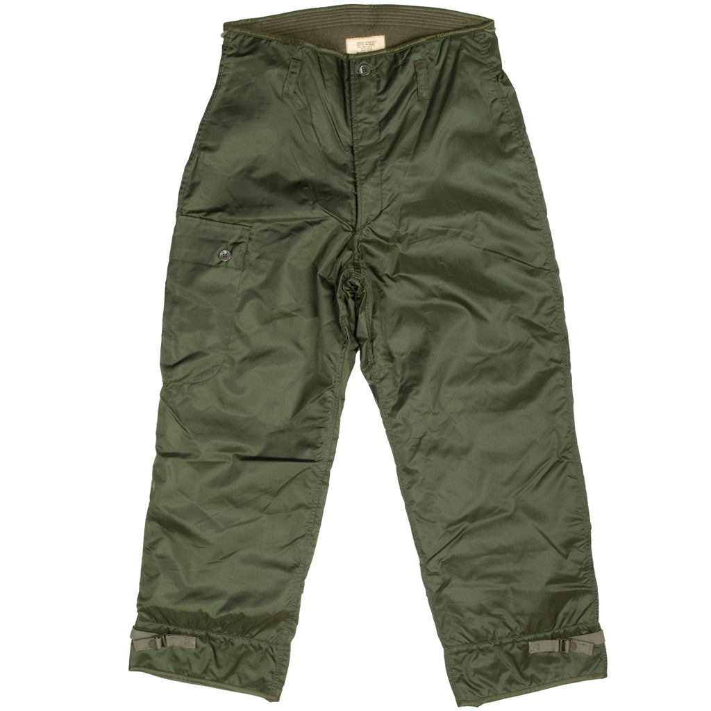 Vintage Us Army Extreme Cold Impermeable Flight Trousers Pants 1979 Size Medium Nos Deadstock

DSA100-79-C-2438