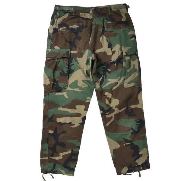Back of US Army ripstop woodland camo combat trousers showing rear and cargo pockets