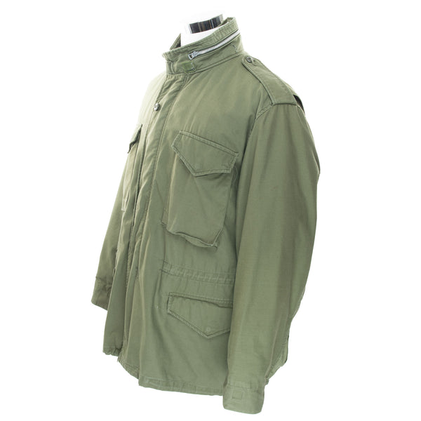 Vintage Us Army M65 Field Jacket 1969 Vietnam War Size Large Regular

DSA100-69-C-1082

Scovill Alluminum Zipper

Rolane Sportswear Inc