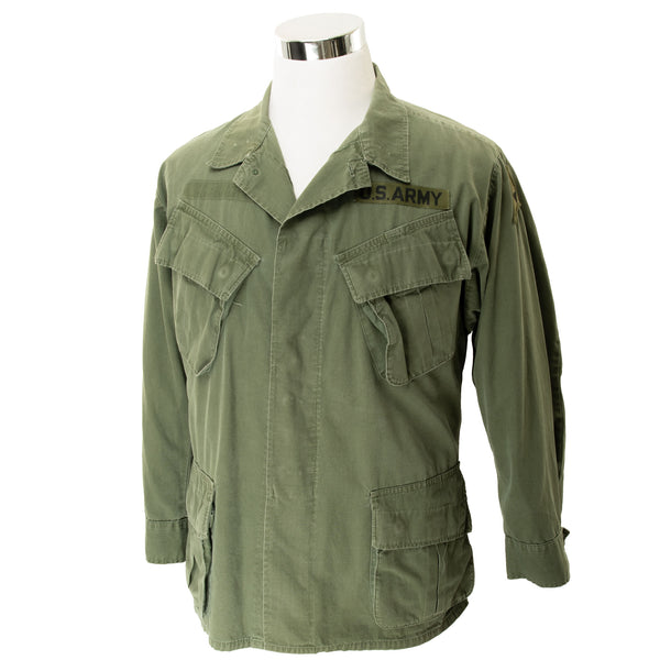 Vintage US Army Tropical Combat Slant Pocket Jacket 5th Pattern Rip-Stop Poplin 1970 Vietnam War Size Medium Short.

MACSHORE CLASSICS INC.


DSA 100-70-C-0208