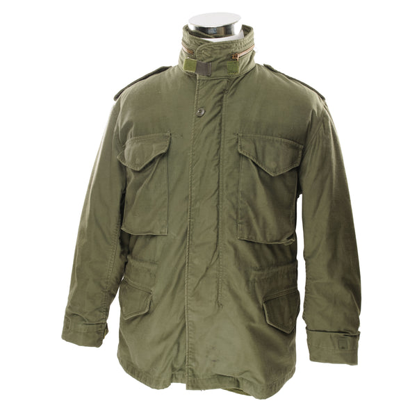 Vintage Us Army M-1965 M65 1982 Field Jacket Size Medium Short  DLA100-82-C-0576  STOCK NO. 8415-00-782-2938