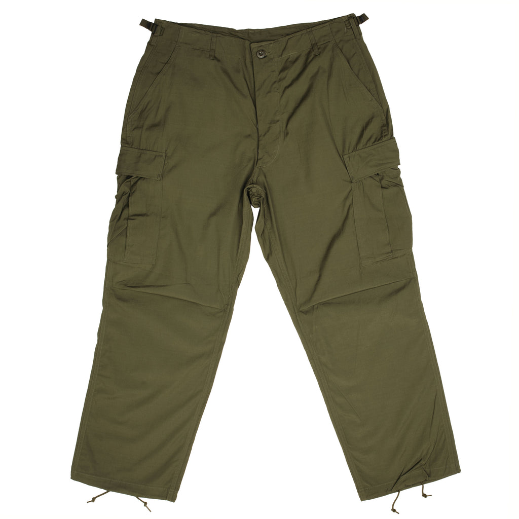 Vintage US Army Tropical Combat Trousers Pants 3rd Pattern Poplin With Wind Resistant Cotton Poplin OG 107 1966 Vietnam War Size Large Short Waist size adjustable and Length size from Crotch to Botton Hem 30in. Deadstock Nos (New Old Stock)

DSA 100-2150