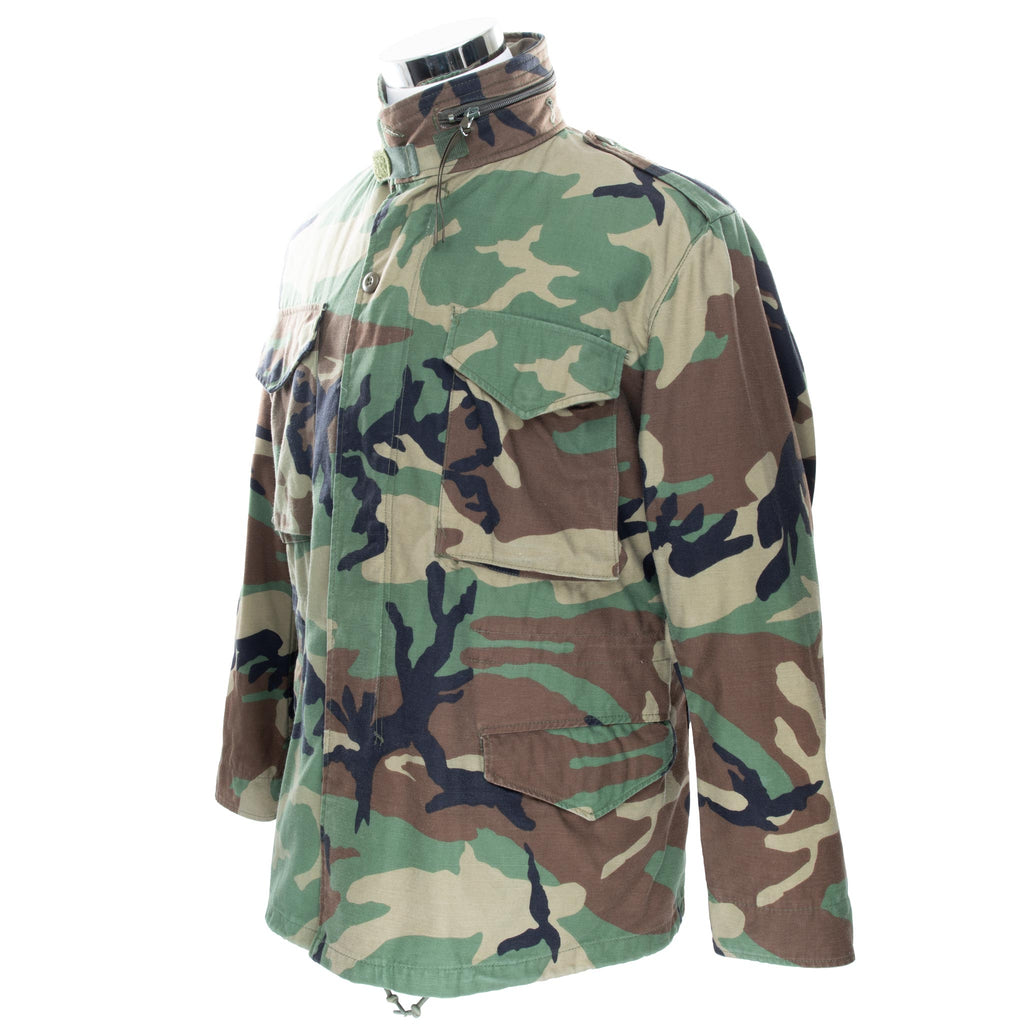 Vintage Us Army M65 Woodland Camo Field Jacket 1999 Size Medium Regular

STOCK NO. 8415-01-099-7835

SP0100-99-D-0303