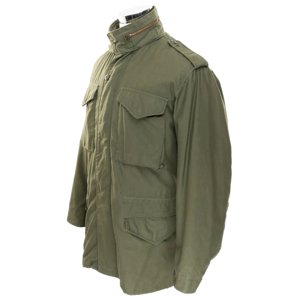 Vintage US Army M-1965 M65 OD Field Jacket 1972 Vietnam War Size Small Long Like New

STOCK NO. 8415-00-782-2937

DLA100-72-C-0442

Alpha Industries Inc
