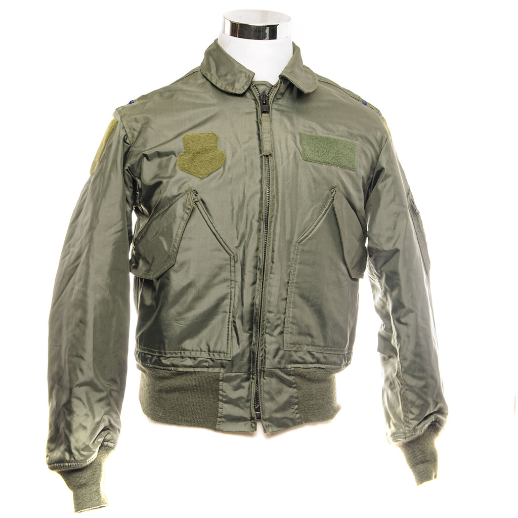 Vintage USAF US Air Force Flight Jacket CWU 45/P 45P Winter 2009 Lieutenant Patch Size Small.