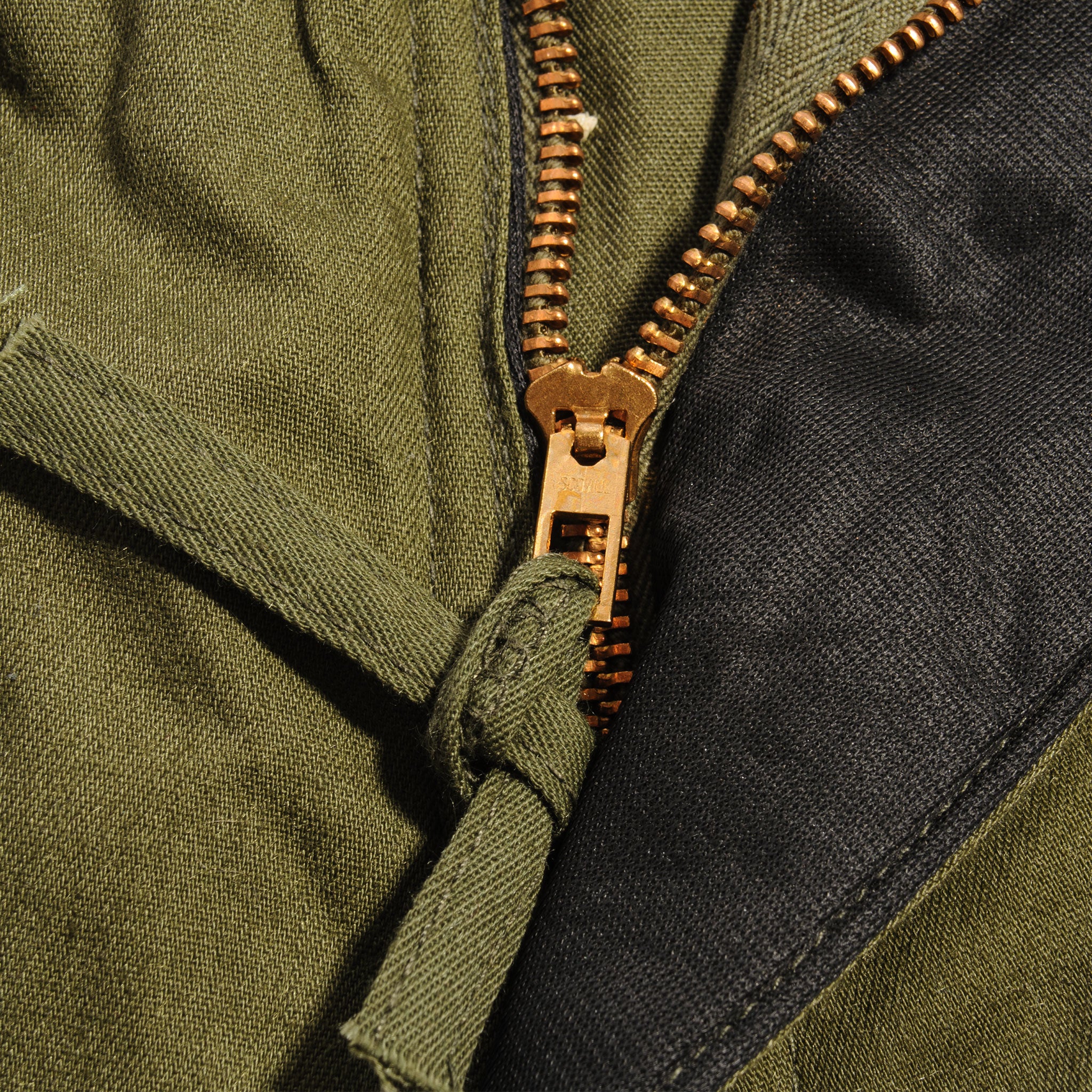 thumbnail image 2 of USGI Military Chemical Protective Suit, Large, NSN 8415-00-407-1062, Dated 1980 2 of 5
