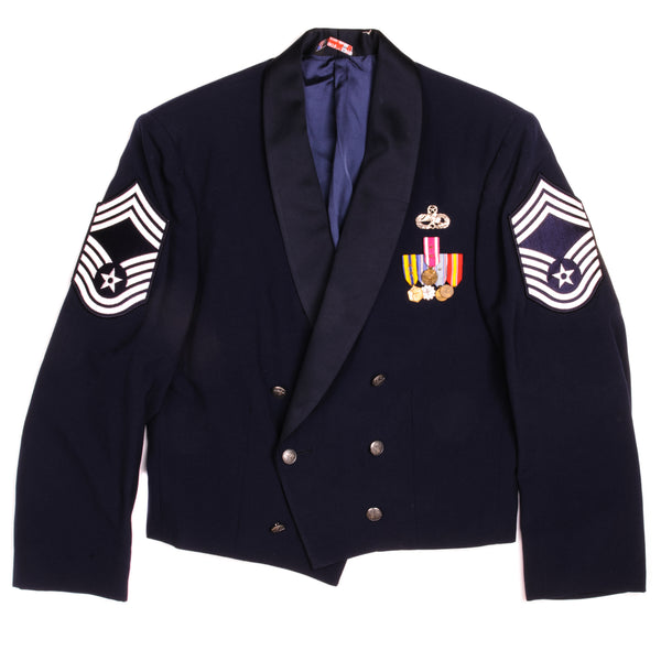 VINTAGE USAF MESS DRESS JACKET SIZE 44 REGULAR WITH MEDALS AND BADGE 1980s