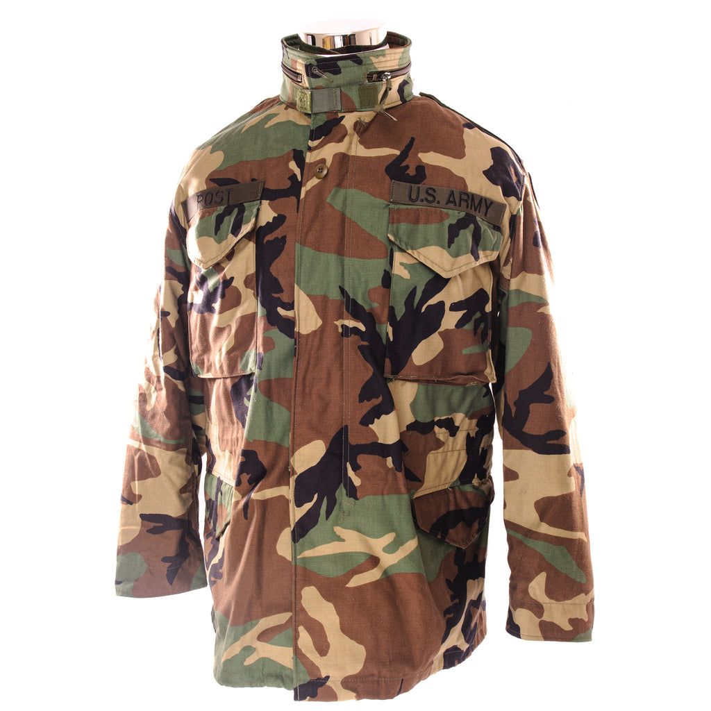 Vintage US Army M-1965 M65 Woodland Camouflage Pattern Field Jacket 1999 Size Medium Regular.
