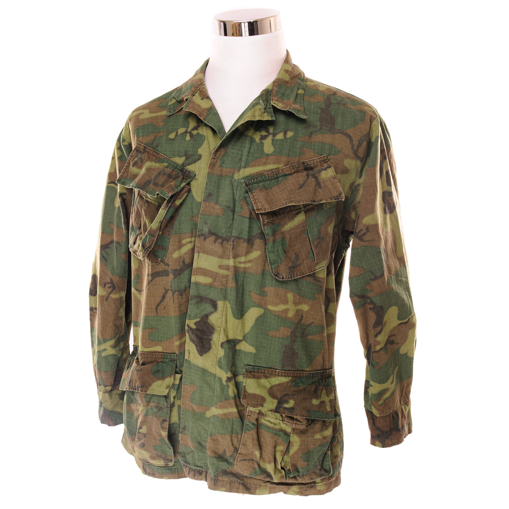 US Army Tropical Combat Jacket 5th Pattern ERDL 1968 Vietnam War Size Large.  Stock No. 8415-945-7658  DSA 100-68-C-1562