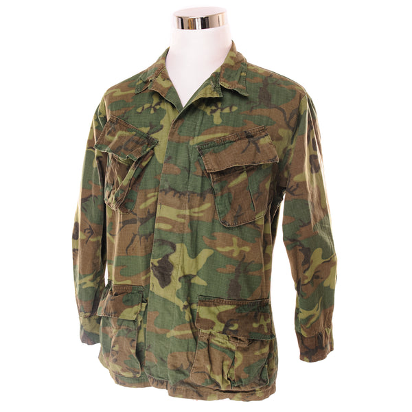 US Army Tropical Combat Jacket 5th Pattern ERDL 1968 Vietnam War Size Large.  Stock No. 8415-945-7658  DSA 100-68-C-1562