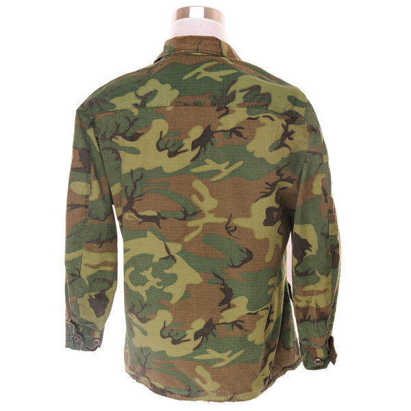 US Army Tropical Combat Jacket 5th Pattern ERDL 1968 Vietnam War Size Large.  Stock No. 8415-945-7658  DSA 100-68-C-1562