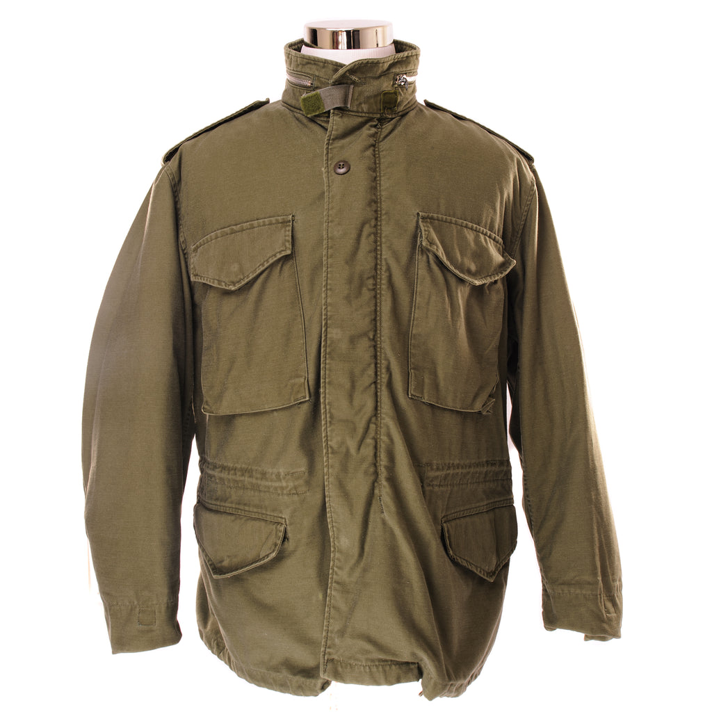 Vintage US Army M-1965 M65 Field Jacket 1970 Vietnam War Size Large Short made with cotton sateen.  Stock No. : 8405-782-2941  DSA 100-70-C- 607