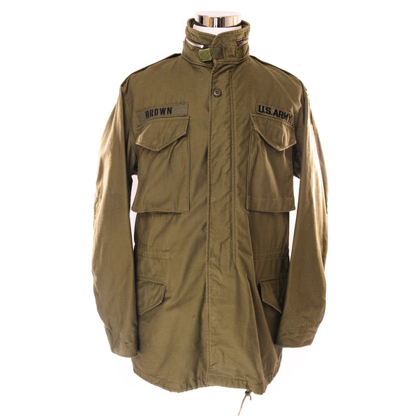 Vintage US Army M-1965 M65 Field Jacket 1969 Vietnam War Size Medium Long, made with cotton sateen.  Stock No. : 8405-782-2940  DSA 100-69-C-2483