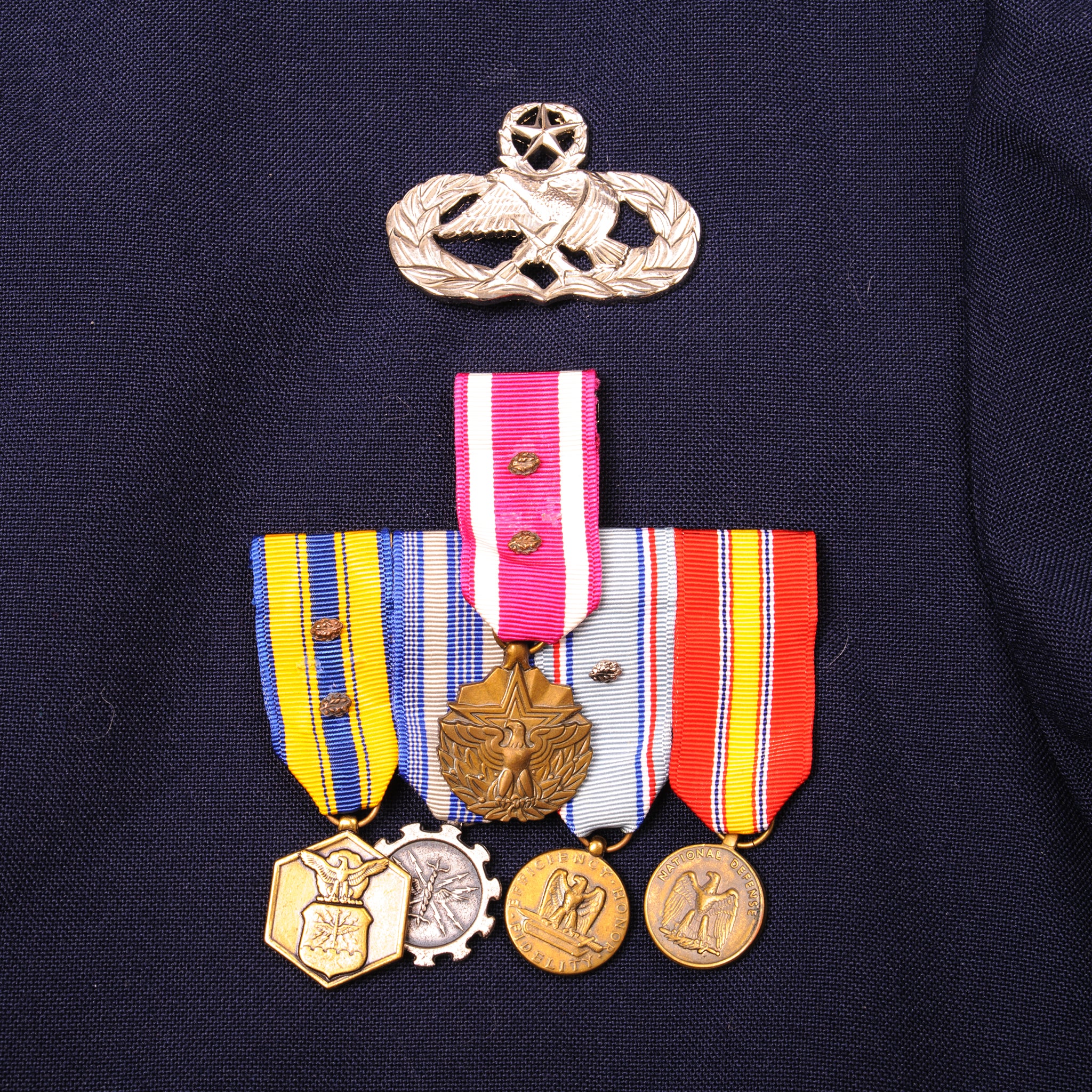 VINTAGE USAF MESS DRESS JACKET SIZE 44 REGULAR WITH MEDALS AND BADGE 1 Rare Gear USA VINTAGE USAF MESS DRESS JACKET SIZE 44 REGULAR WITH MEDALS AND BADGE 1 Rare Gear USA