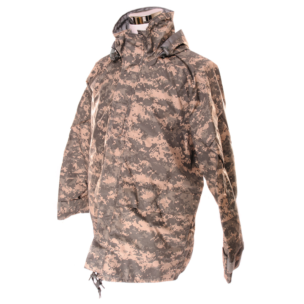 Vintage US Army Cold Weather Universal Camouflage Parka 2009 Size Large Regular Deadstock with tag.  Stock No. : 8415-01-526-9184  SPM1C1-09-D-0026