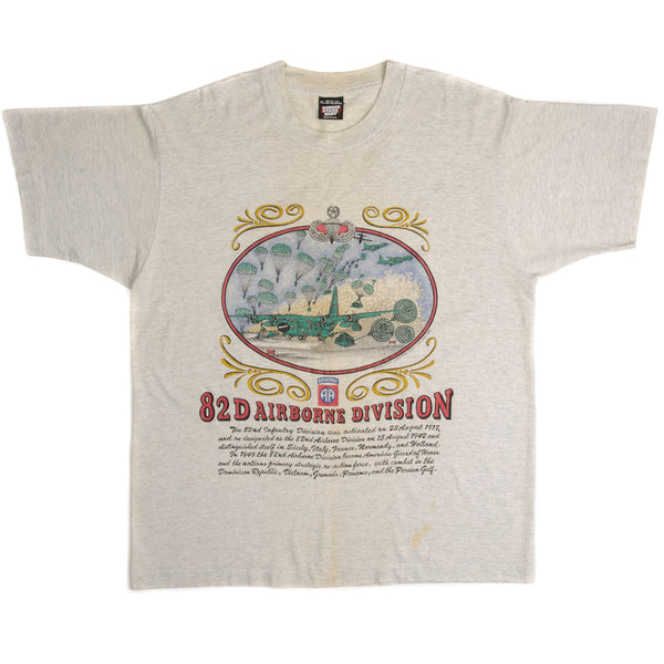 Vintage US Army 82D Airborne Division Tee Shirt 1992 Size Large Made In USA.