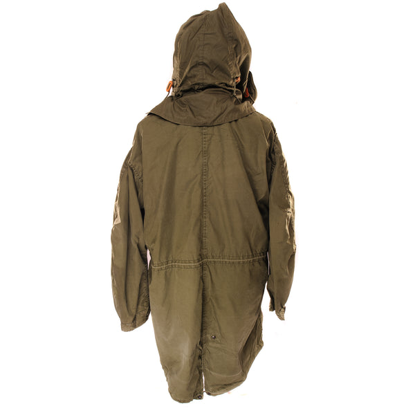 Vintage US Army Fishtail Parka Extreme Cold Weather 1974 Vietnam War Size Medium Regular Complete with Liner and Hood.  Stock No. : 8415-782-3218 DLA100-74-C-0168
