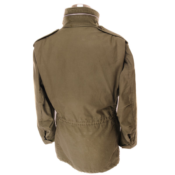 Vintage US Army M-1965 M65 Field Jacket 1969 Vietnam War Size Medium Regular made with cotton sateen.  Stock No. : 8405-782-2939  DSA 100-69-C-2482