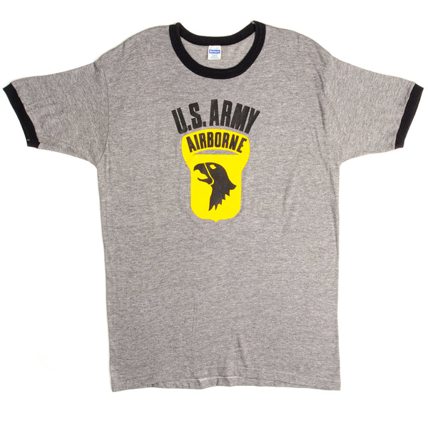 Vintage US Army Airborne T-Shirt 70s 80s size Large Made in USA with single stitch sleeves.