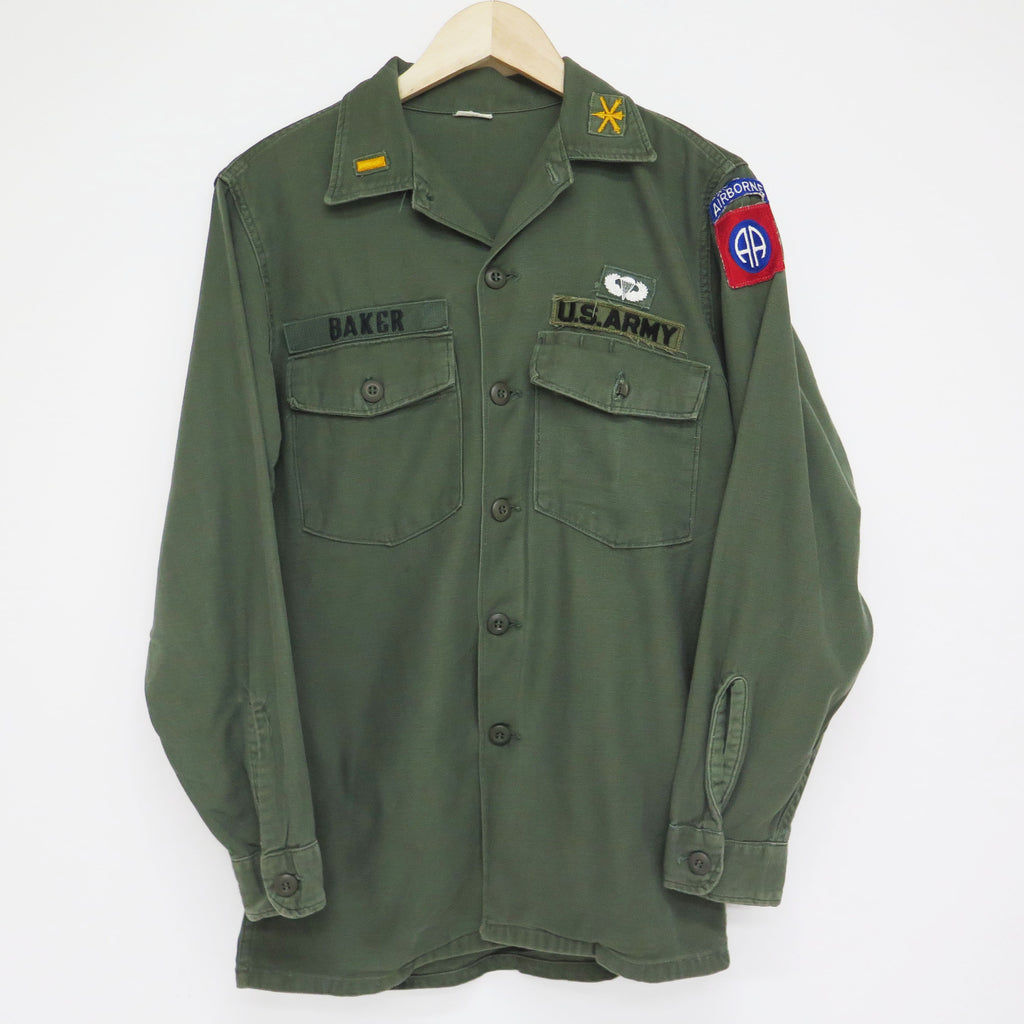 VINTAGE US ARMY UTILITY SHIRT P-64 P64 1968 VIETNAM WAR LIEUTENANT PARACHUTIST 82ND AIRBORNE DIVISION AIR DEFENSE ARTILLERY PATCHS SIZE 15 1/2 X 33