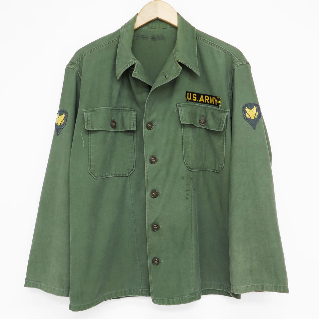 米軍 ユーティリティ シャツ P-58 P58 1960 年代 ベトナム戦争 スペシャリスト E4 パッチ サイズ M