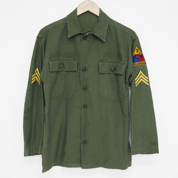 アメリカ陸軍 ユーティリティ シャツ P-58 P58 1960 年代 第 3 機甲師団 先鋒軍曹 パッチ付き