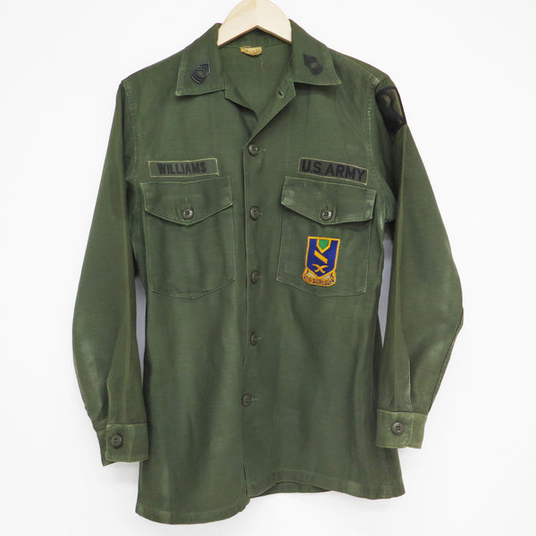 US ARMY UTILITY SHIRT P-64 P64 1960'S 137TH INFANTRY REGIMENT SERGEANT FIRST CLASS 69TH INFANTRY BRIGADE PATCHES SIZE 14 1/2 X 33